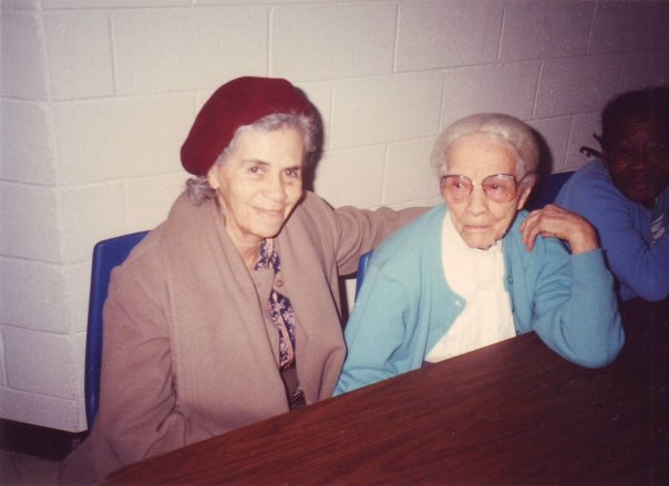 15768_176423273526_505368526_2933109_7444236_n