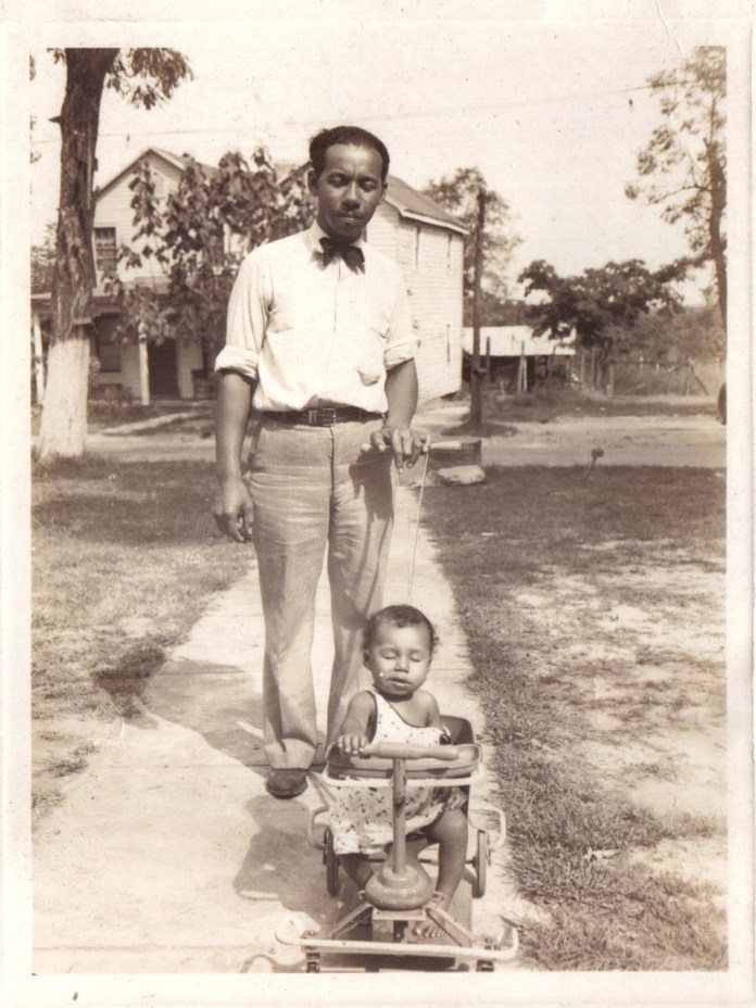Maxwell Sr. and Maxwell Jr.(1938) 001
