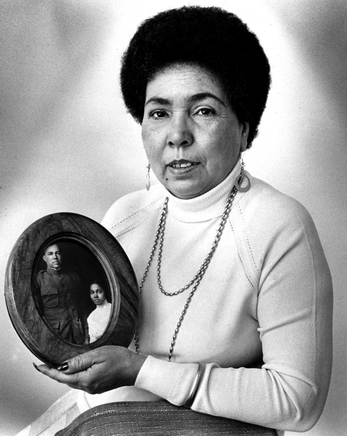 ob-main-hutchinson25-0011414257190